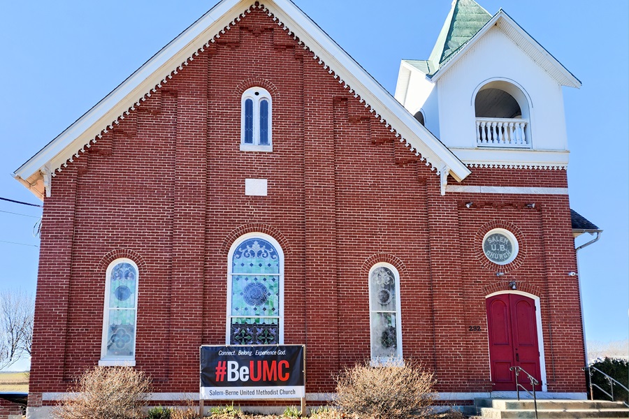 Members of Salem-Berne United Methodist Church, Hamburg, Pennsylvania pose in front of their #BeUMC sign. 